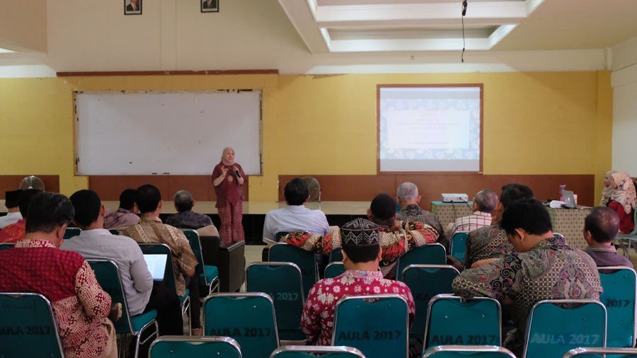 Writing Coaching Clinic for Universitas Djuanda Bogor