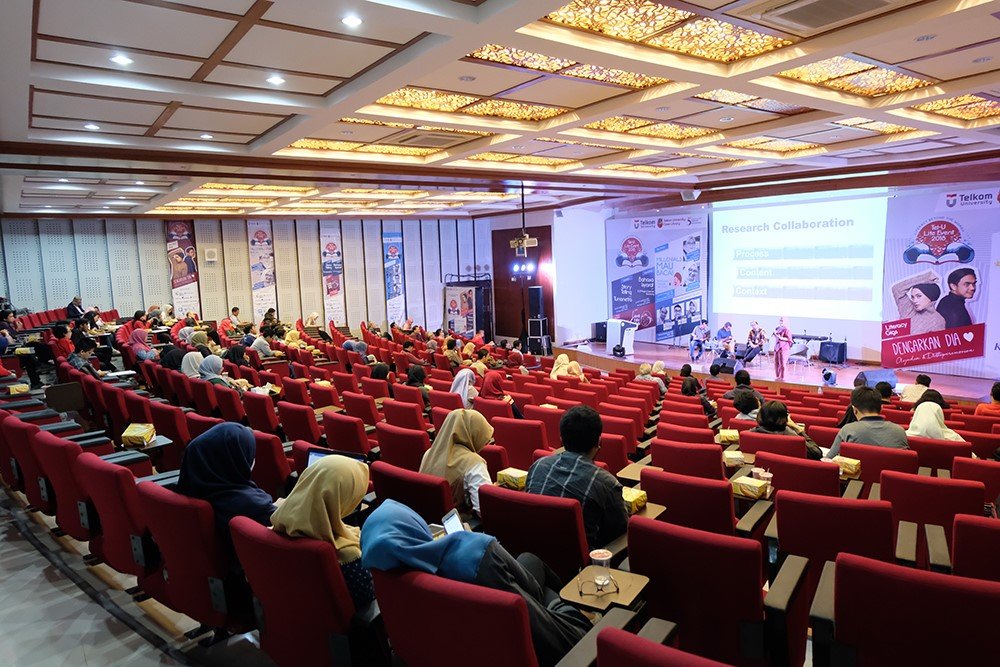 Collaboration Research Seminar by Telkom University